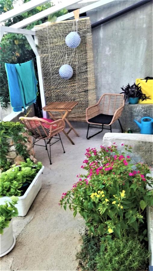 Agave Apartments Stara Baska Exterior photo